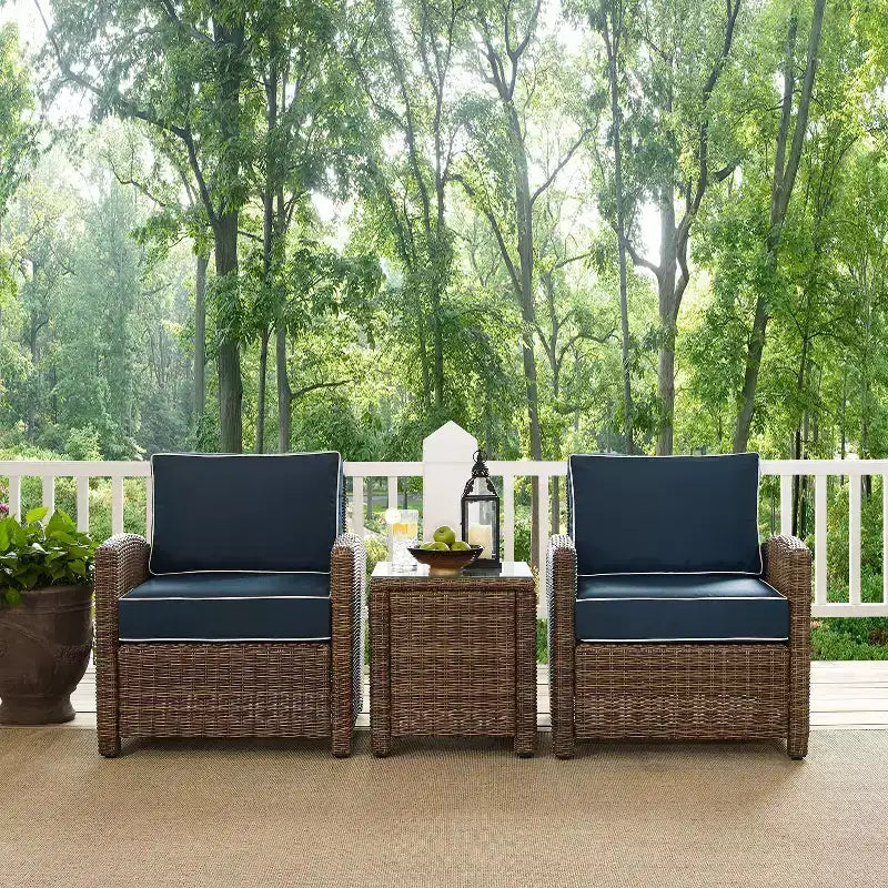 Bradenton Set da 3 Pezzi da Esterno in Vimini con Due Sedie e Tavolino Blu Navy - Crosley