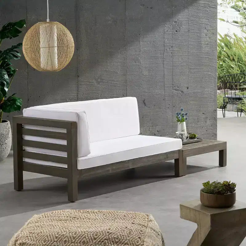 Divanetto a 2 posti con bracciolo sinistro Oana in legno di acacia da esterno e tavolino da caffè con cuscino grigio/bianco - Christopher Knight Home