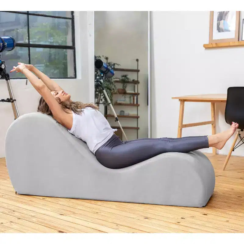 Chaise longue Avana Sleek per yoga - Prodotta negli USA - Ideale per stretching, relax, esercizio e altro, 60D x 18W x 26H pollici, grigio chiaro