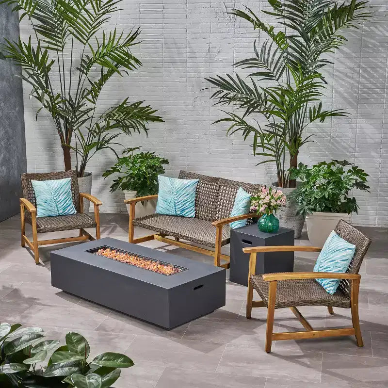 Christopher Knight Home Augusta Set Conversazione a 4 Posti da Esterno in Legno di Acacia e Vimini con Braciere
