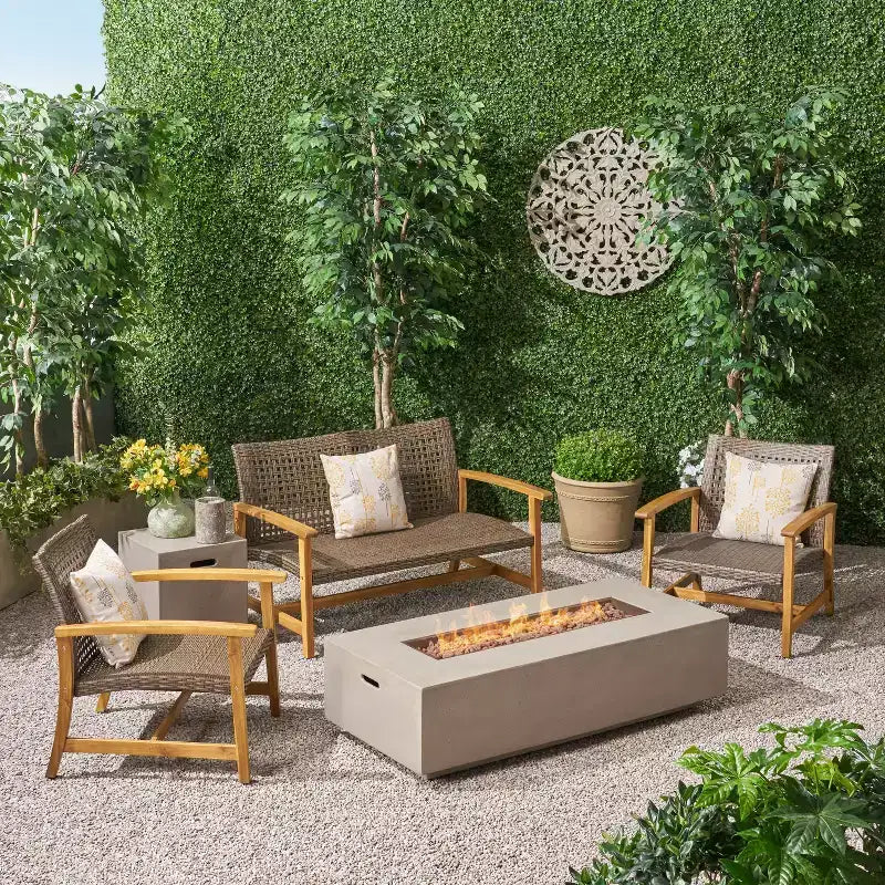Christopher Knight Home Augusta Set Conversazione a 4 Posti da Esterno in Legno di Acacia e Vimini con Braciere