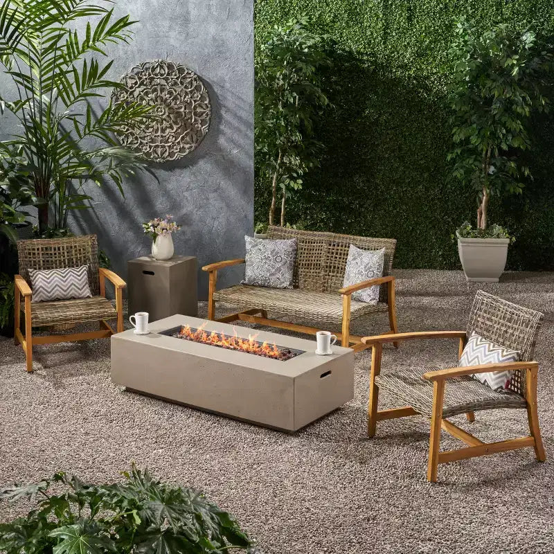 Christopher Knight Home Augusta Set Conversazione a 4 Posti da Esterno in Legno di Acacia e Vimini con Braciere