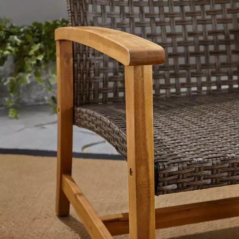 Set di divano a 3 posti e tavolino Christopher Knight Home Sewell in legno di acacia e vimini da esterno