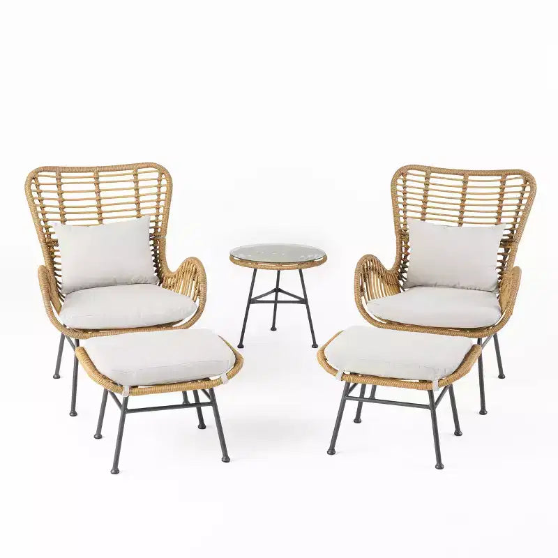 Christopher Knight Home Bechtel Set da conversazione da 5 pezzi per esterni in vimini e vetro temperato con pouf