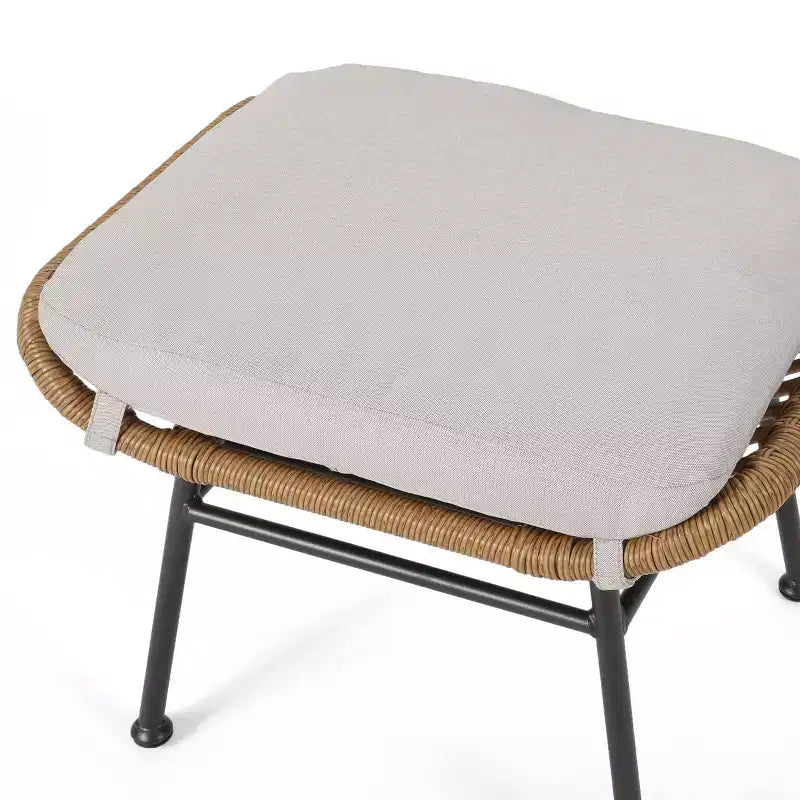 Christopher Knight Home Bechtel Set da conversazione da 5 pezzi per esterni in vimini e vetro temperato con pouf