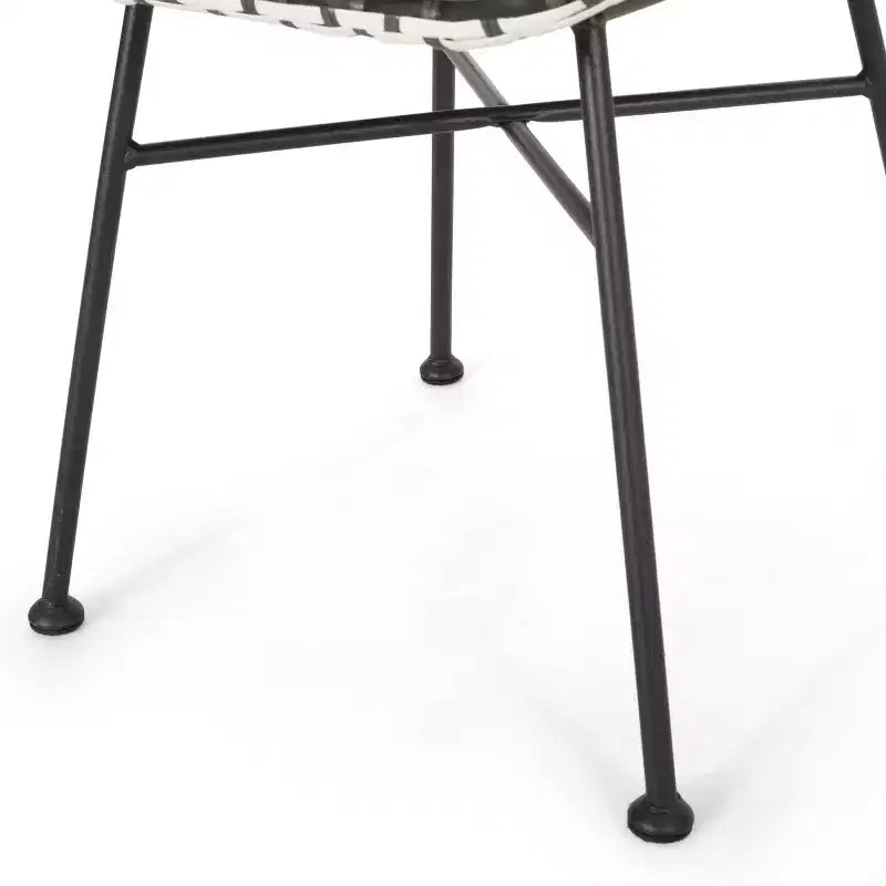 Set da conversazione GDFStudio Hardaway in vimini e ferro, 3 pezzi, con cuscino