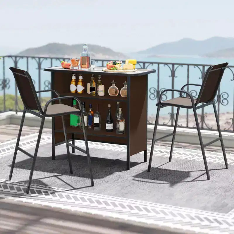 Set da Bar per Esterni Costway 3 Pezzi Tavolo e Poltrone Altezza Bar con Poggiapiedi Ripiano a 2 Livelli Marrone/Nero/Grigio