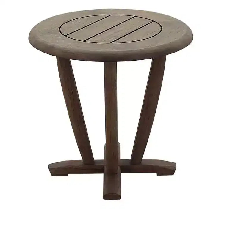 Set di sedute da 3 pezzi Courtyard Casual Avalon in teak FSC Include: due poltrone Club e un tavolino rotondo