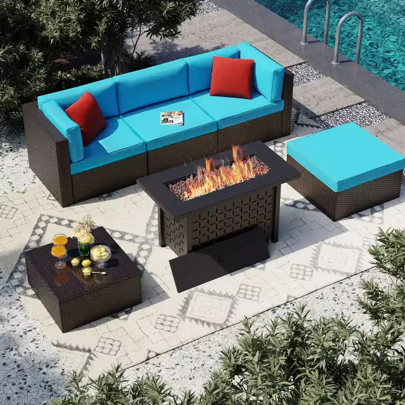 Set di mobili da giardino a 6 pezzi Celebalcony con tavolo braciere da 45 pollici. Set divano sezionale da esterno in vimini e rattan PE con tavolino in vetro