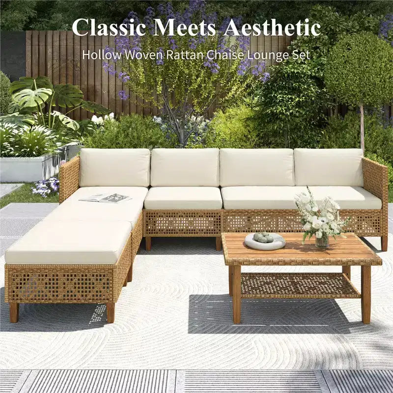 Divani Sezionali da Esterno in Rattan Intrecciato di Captiva Designs con Poggiapiedi e Cuscini