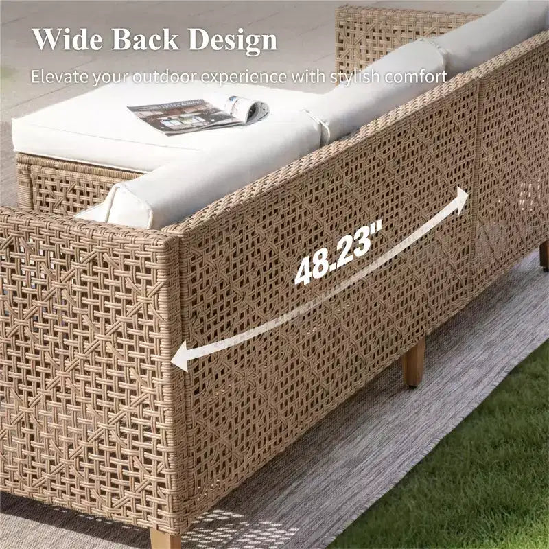 Divani Sezionali da Esterno in Rattan Intrecciato di Captiva Designs con Poggiapiedi e Cuscini