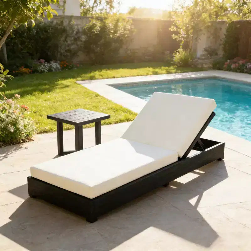 Christopher Knight Home Dee Lettino Prendisole Moderno da Giardino in Legno di Acacia con Tavolino Laterale a Doghe