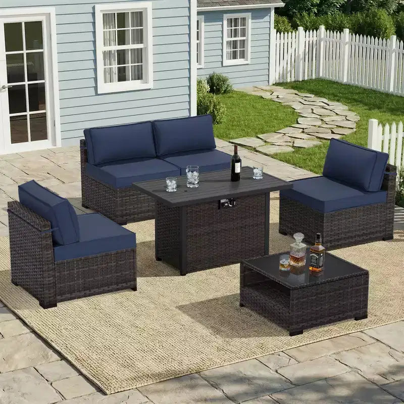 Set da patio 6 pezzi UPTIOT: 4 sedie laterali, tavolo con braciere marrone e tavolino da caffè in vetro temperato per eleganti riunioni all'aperto