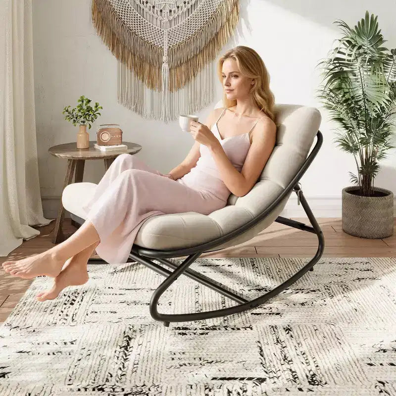 Sedia a Dondolo Oversize Trapuntata con Cuscino Rimovibile, Poltrona Accent in Tessuto Bianco Crema per Soggiorno e Camera da Letto
