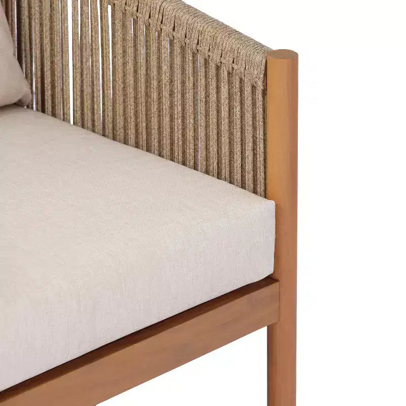 Set di 4 pezzi da patio moderno Adewale di Christopher Knight Home in acacia con cuscini, tavolo a doghe e design in corda