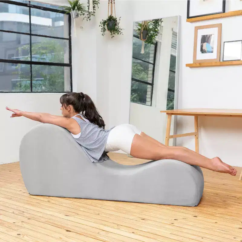 Chaise longue Avana Sleek per yoga - Prodotta negli USA - Ideale per stretching, relax, esercizio e altro, 60D x 18W x 26H pollici, grigio chiaro