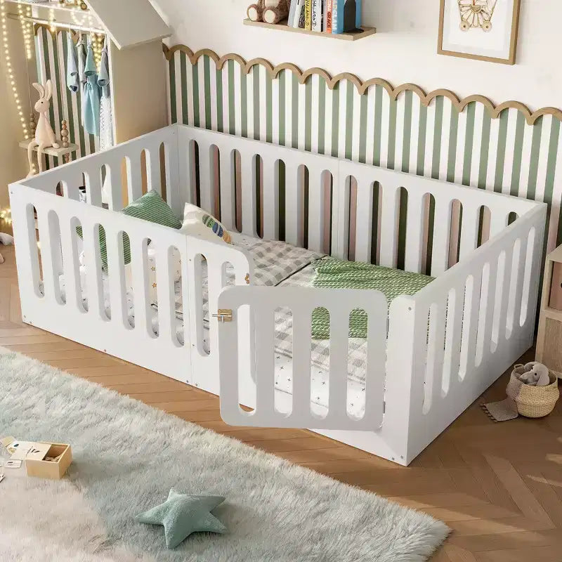 Letto Montessori a terra per bambini, singolo, bianco, con sponde e cancelletto – Legno massello, 1 posto