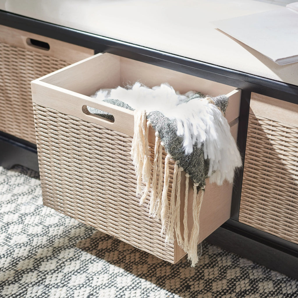 Bank tal-ħażna SAFAVIEH Fiorello bi 3 kxaxen u kuxxin - 47.3 W x 15 L x 19 H - 47Wx15Dx19H