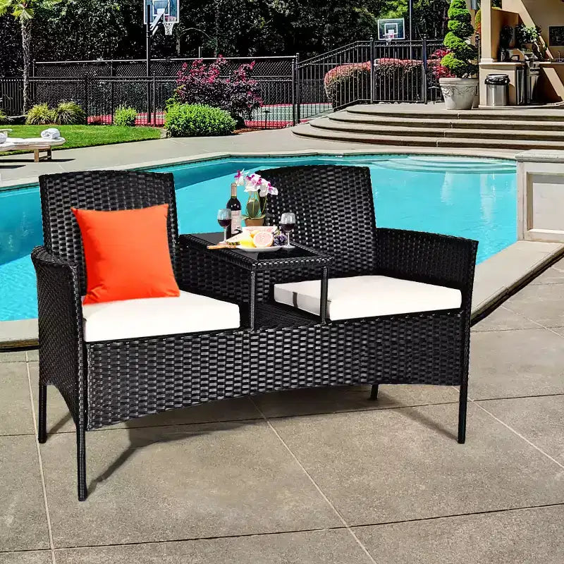 Set Salotto da Giardino in Rattan Costway con Divano, Cuscini, Tavolino in Vetro e Sedie