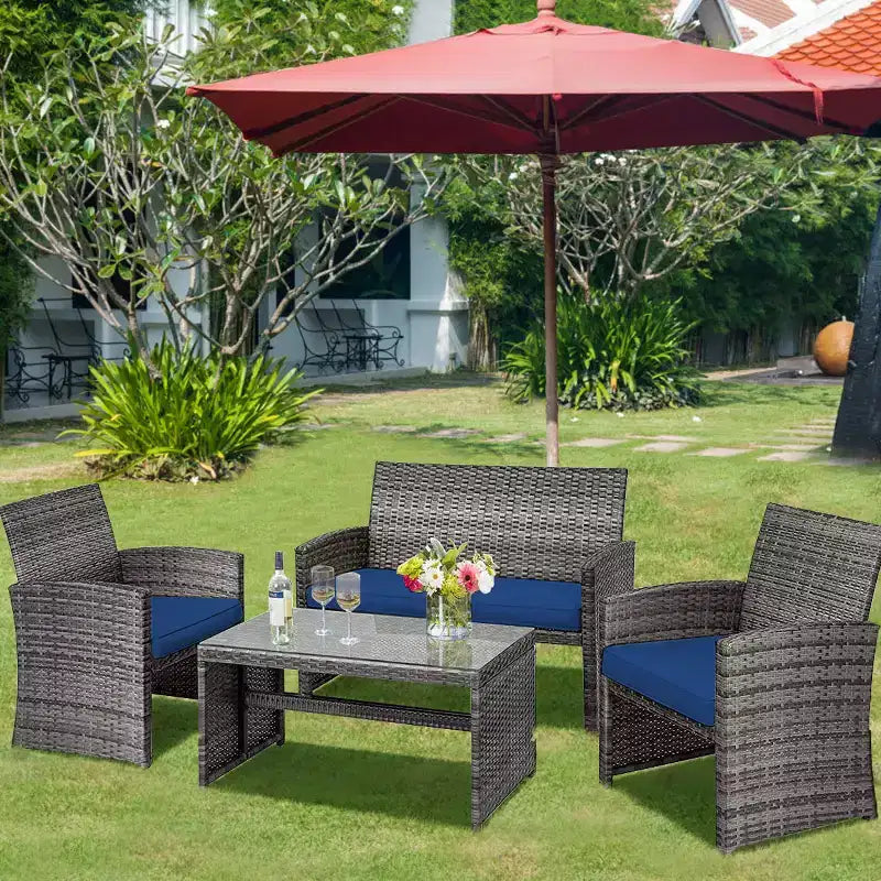 Costway Set Divani da Esterno 4 Pezzi in Rattan Tavolino Vetro con Cuscini Turchese/Rosso/Grigio/Beige/Blu Scuro/Nero