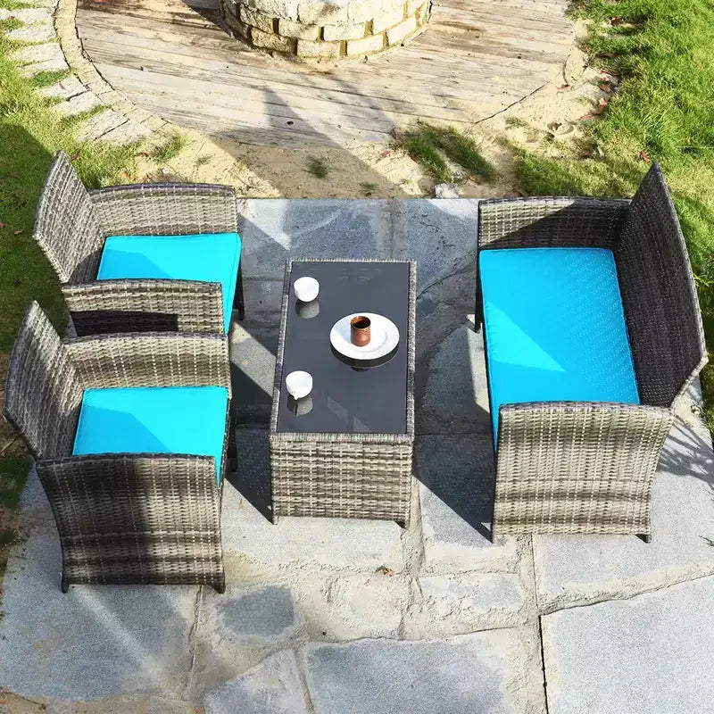 Costway Set Divani da Esterno 4 Pezzi in Rattan Tavolino Vetro con Cuscini Turchese/Rosso/Grigio/Beige/Blu Scuro/Nero