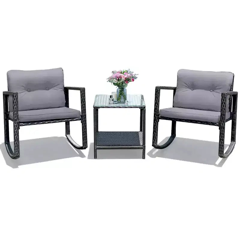 Set di mobili da giardino Costway 3 pezzi in rattan, poltrone a dondolo con cuscini