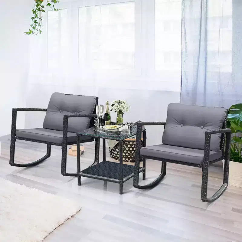 Set di mobili da giardino Costway 3 pezzi in rattan, poltrone a dondolo con cuscini
