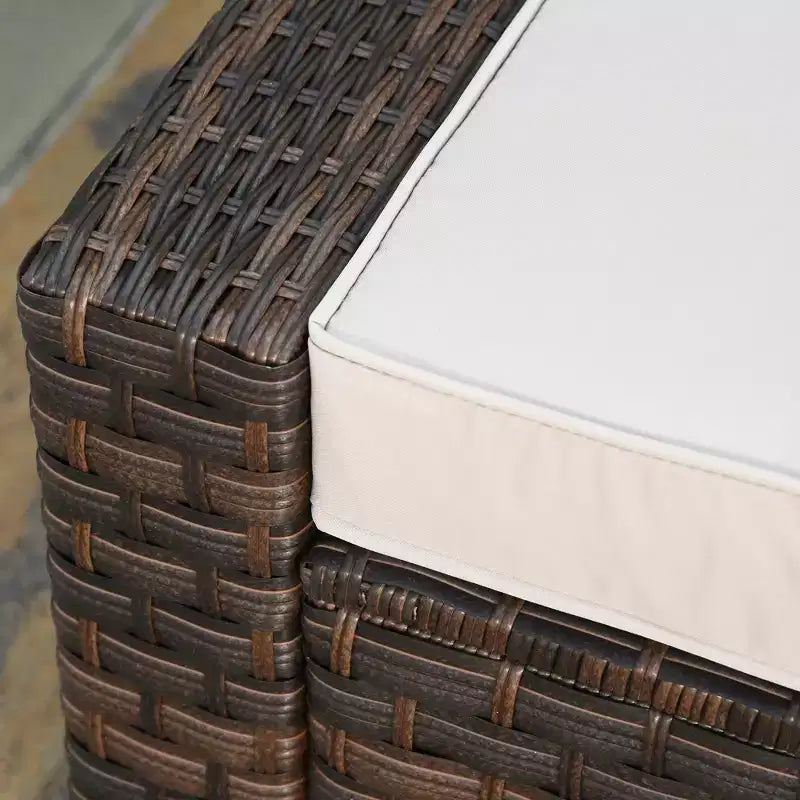 Outsunny Set Mobili da Giardino 5 Pezzi, Salottino da Esterno in Rattan PE per Tutte le Stagioni con Sedie, Poggiapiedi, Tavolino, Cuscini e Guanciali Inclusi