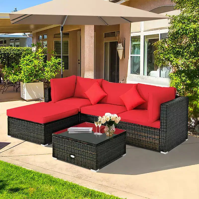 Costway Set 5 Pezzi Arredamento da Esterno in Rattan Set Sezionale da Conversazione con Cuscini Rossi