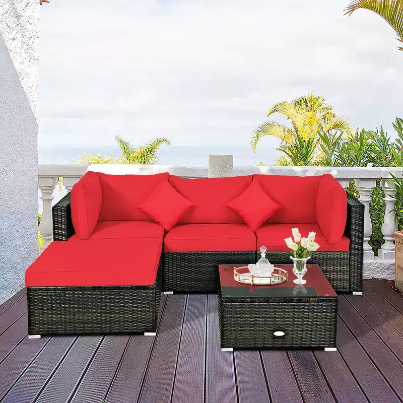 Costway Set 5 Pezzi Arredamento da Esterno in Rattan Set Sezionale da Conversazione con Cuscini Rossi
