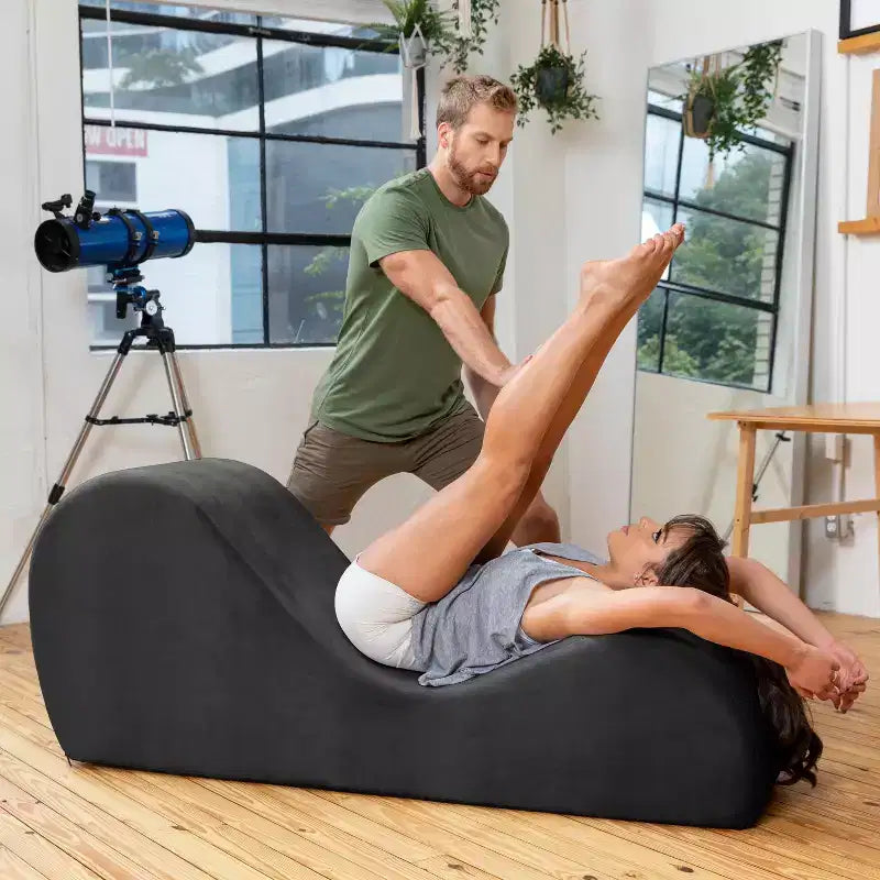 Chaise longue Avana Sleek per yoga - Prodotta negli USA - Ideale per stretching, relax, esercizio e altro, 60D x 18W x 26H pollici, grigio chiaro