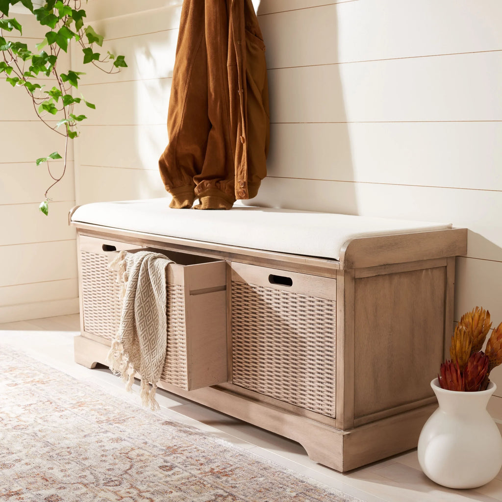 Bank tal-ħażna SAFAVIEH Fiorello bi 3 kxaxen u kuxxin - 47.3 W x 15 L x 19 H - 47Wx15Dx19H
