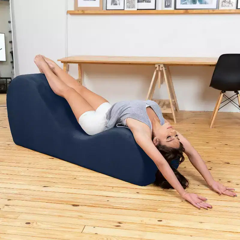 Chaise longue Avana Sleek per yoga - Prodotta negli USA - Ideale per stretching, relax, esercizio e altro, 60D x 18W x 26H pollici, grigio chiaro