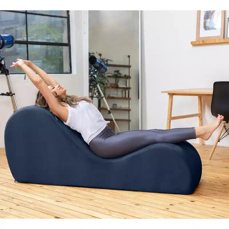 Chaise longue Avana Sleek per yoga - Prodotta negli USA - Ideale per stretching, relax, esercizio e altro, 60D x 18W x 26H pollici, grigio chiaro