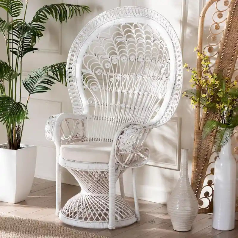 Sedia pavone in rattan naturale bianco dallo stile moderno bohémien Kallima
